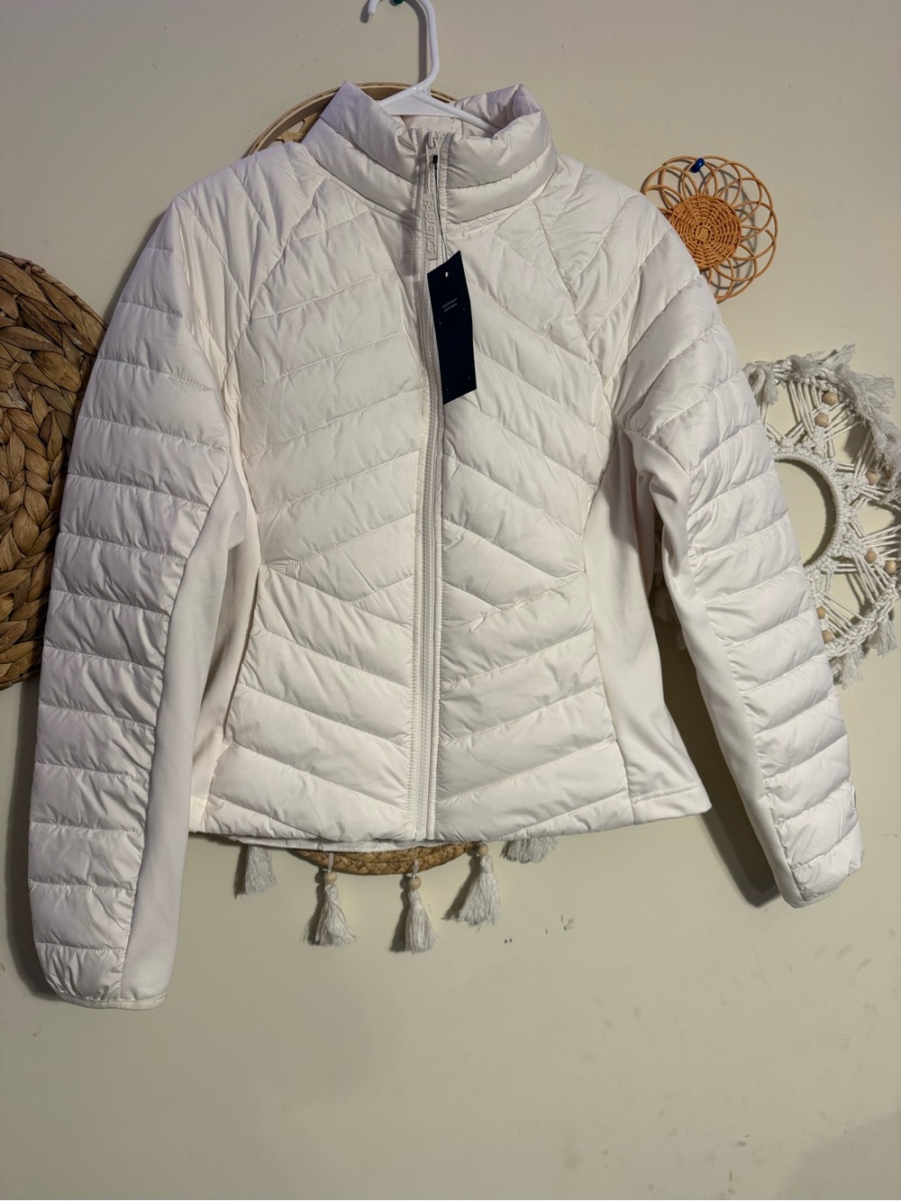 Fabletics Off-White Quilted Lightweight Puffer Jacket - Picture 2 of 5